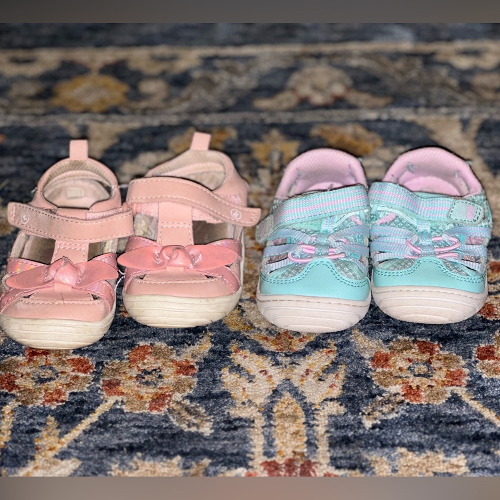 Stride rite brand size 6 girls Sandal